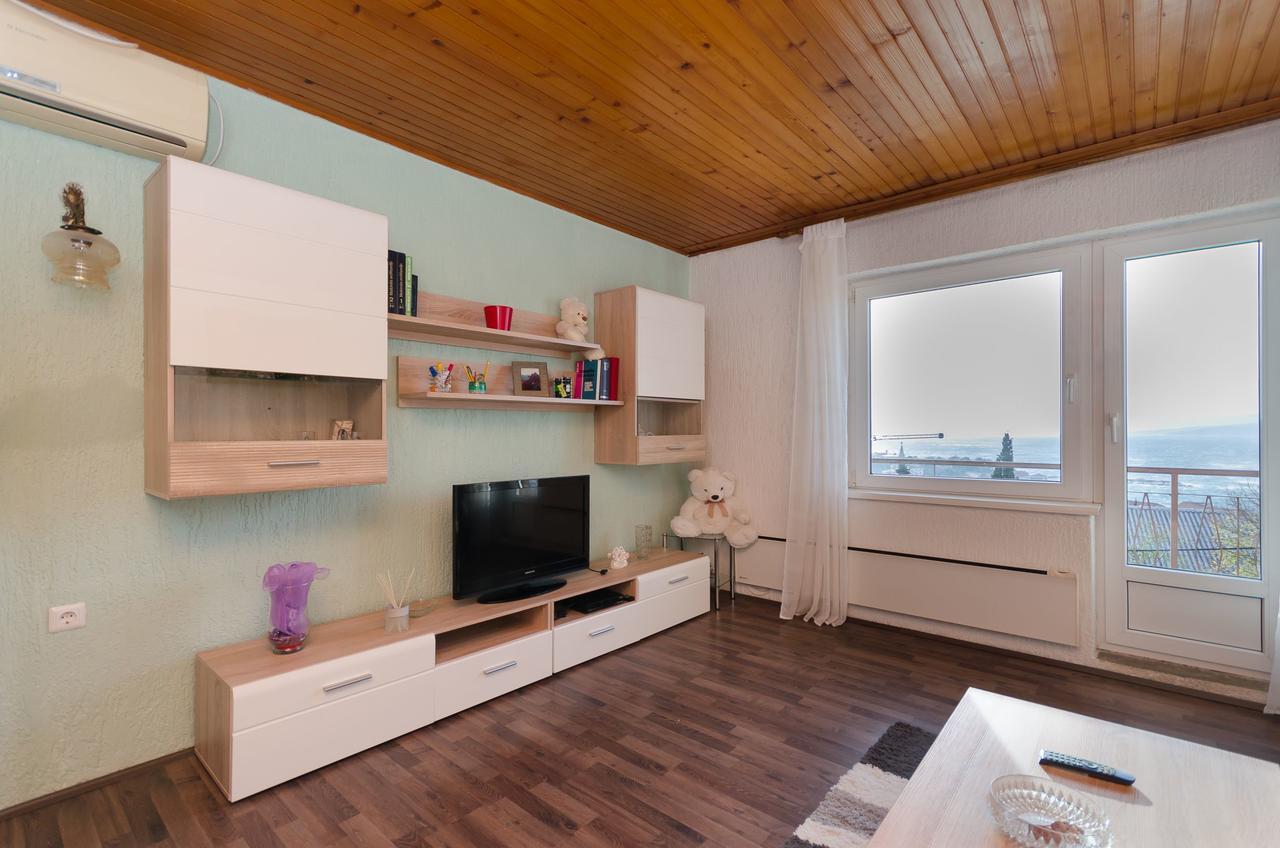 Apartment Milan Senj  Buitenkant foto